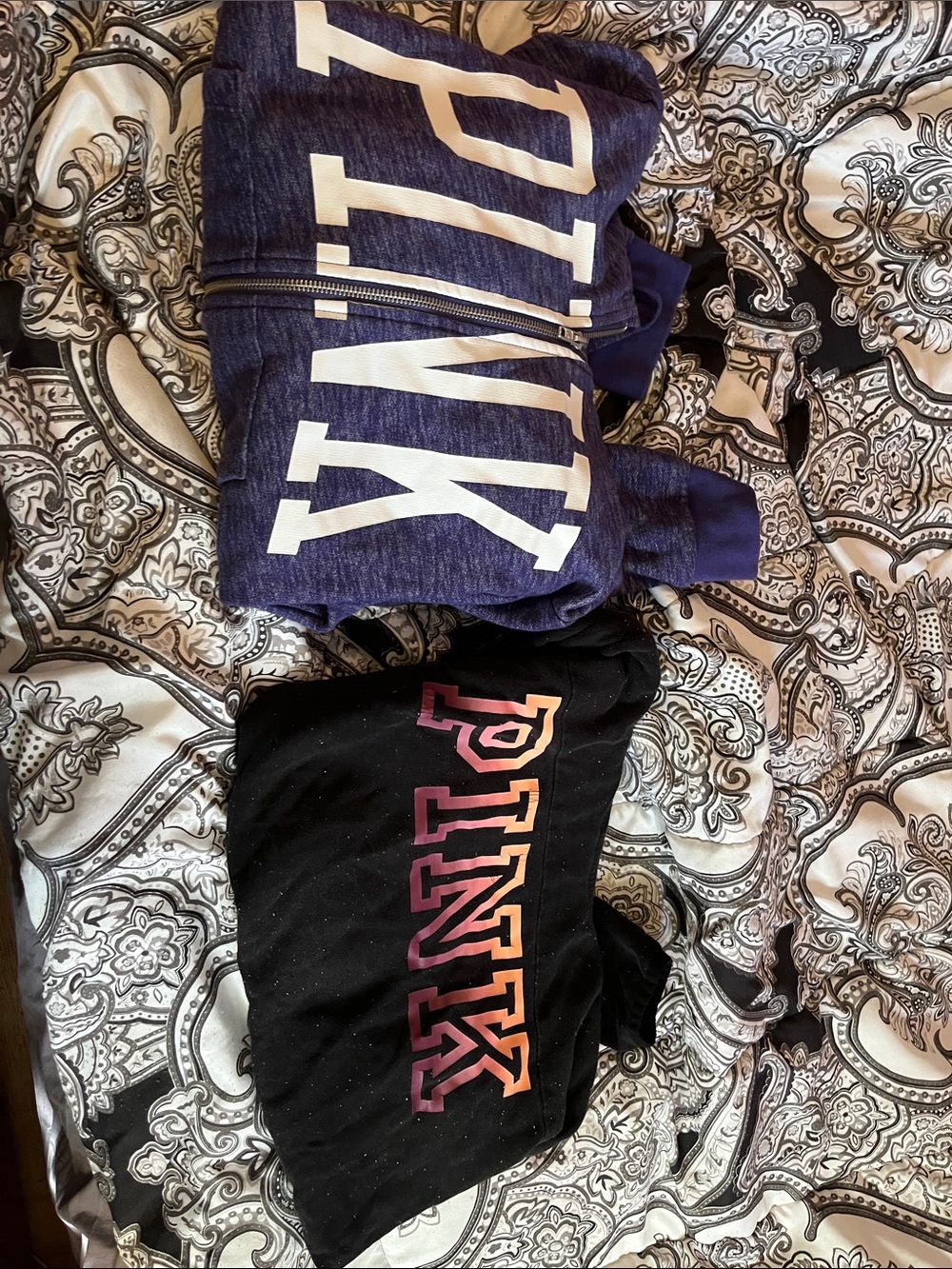 Preowned VS Pink Hoodies 
Good condition